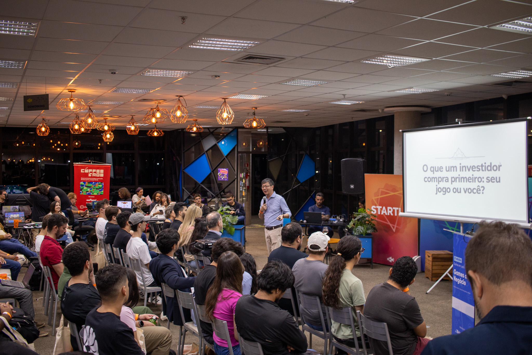 BringTalk reúne desenvolvedores, especialistas e público em uma noite dedicada à indústria de jogos no SebraeLab